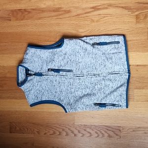 Cat & Jack, Boys size Small(6/7) fleece zip-up vest, mock neck, gray w/ Teal